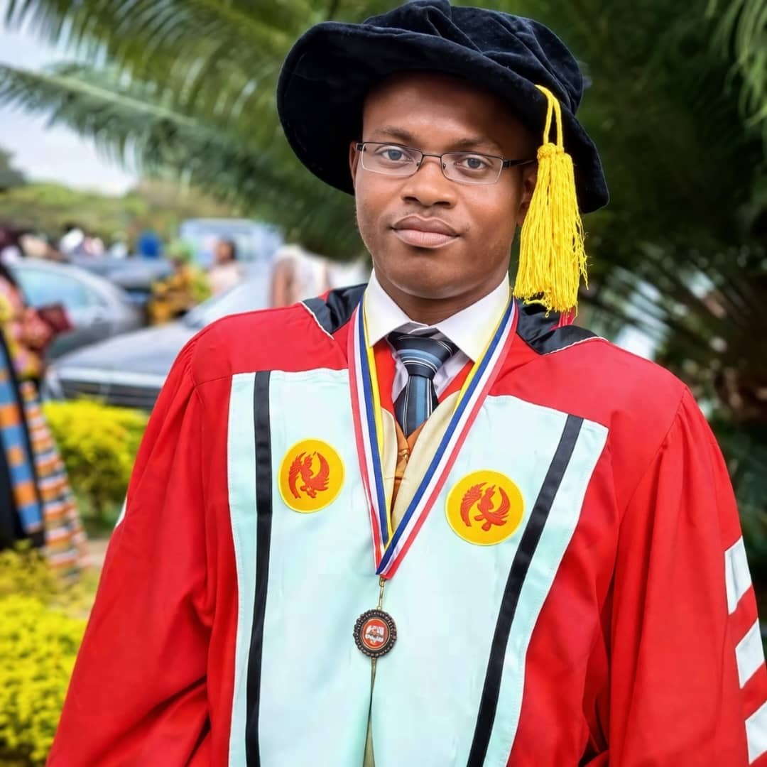 Dr. Felix Senyametor